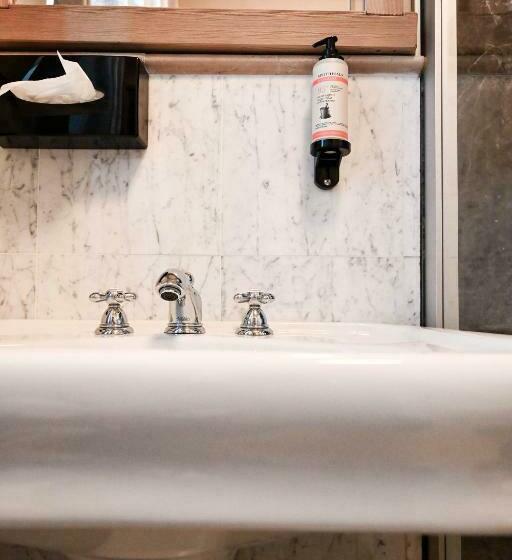 חדר סופריור עם מיטת קינג, Grey Castle Garnì&suite