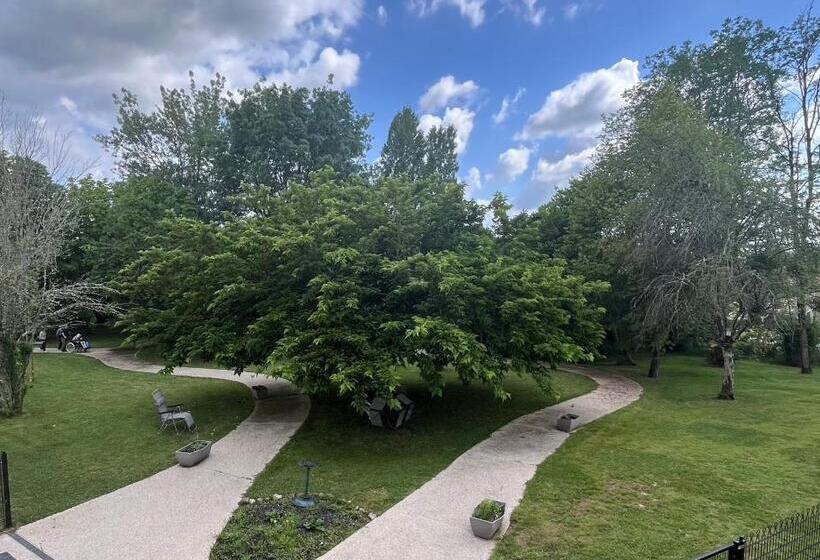Апартаменты 1 Спальня Вид на Сад, L Orangerie De Beauséjour
