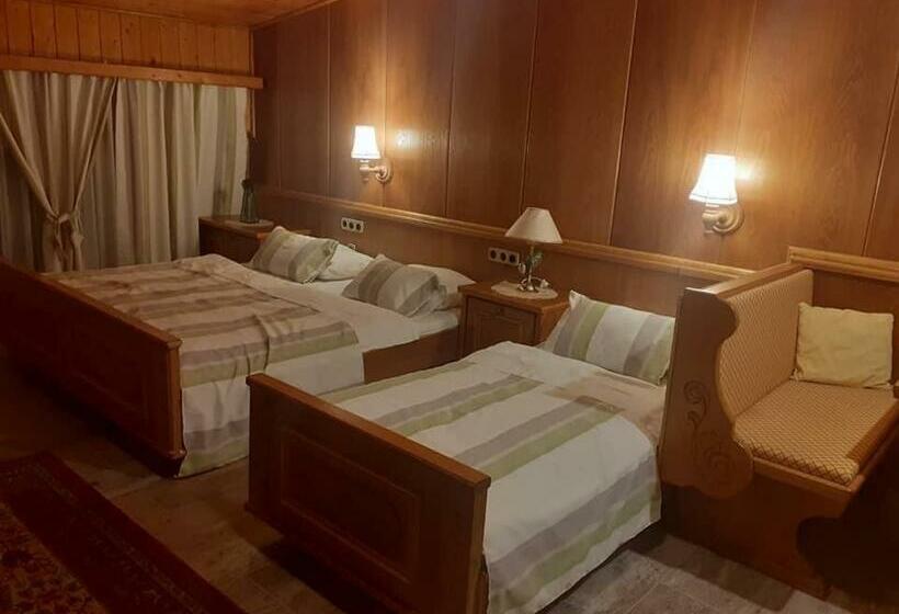 اتاق کلاسیک چهارنفره, Kupreška Bajka