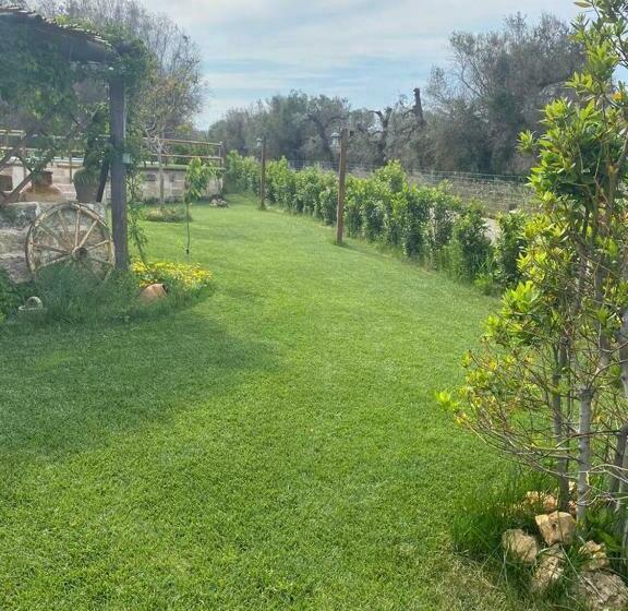 חדר קלאסי לשלושה, Masseria Li Vecchi