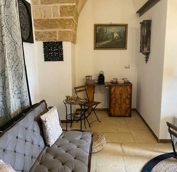 חדר קלאסי לשלושה, Masseria Li Vecchi