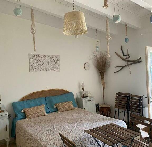 חדר קלאסי לשלושה, Masseria Li Vecchi