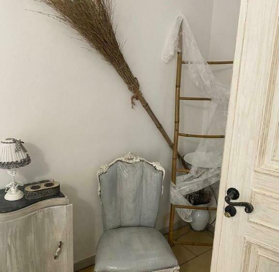 חדר קלאסי לשלושה, Masseria Li Vecchi