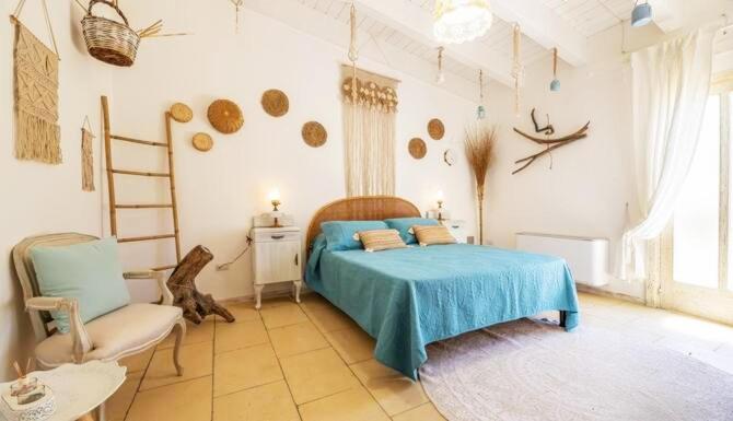 חדר משפחתי, Masseria Li Vecchi