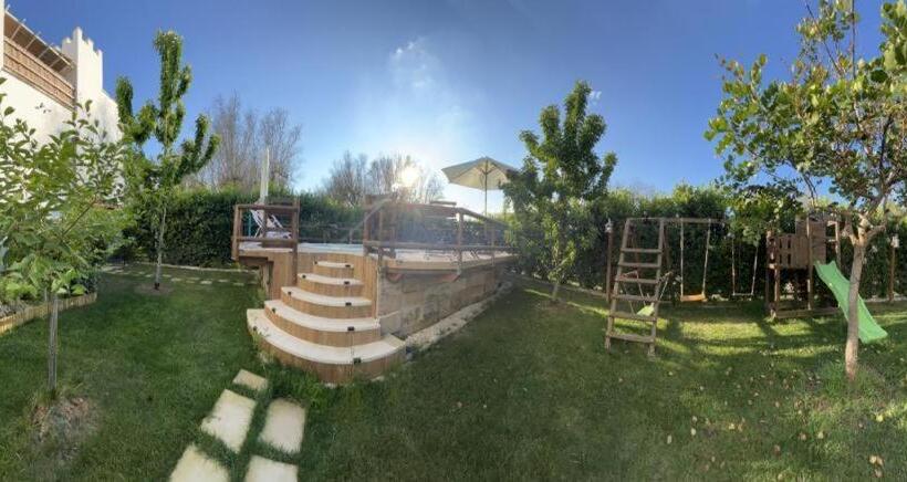 חדר קלאסי לשלושה, Masseria Li Vecchi