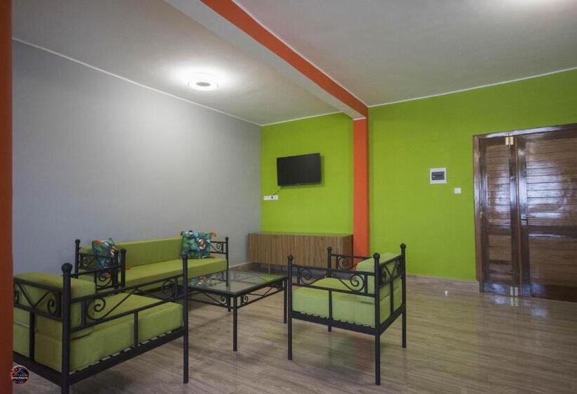 اتاق خانوادگی, Mon Choisy Hôtel Majunga