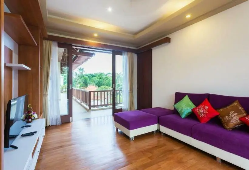 Perhesviitti, Villa Sabasanti Gianyar