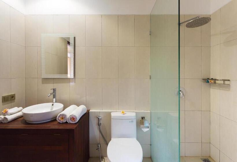 חדר דחוקס עם מיטת קינג, Villa Sabasanti Gianyar