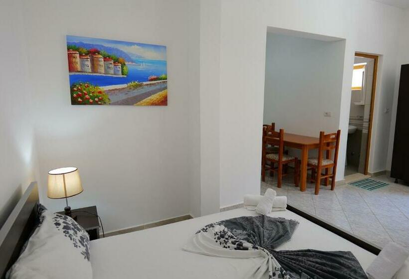 חדר סטנדרט לשלושה, Panorama Piqeras