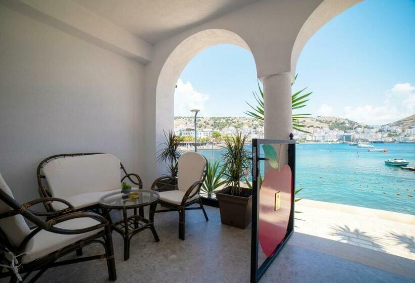 جناح سوبيريور, Adam & Eve Suites