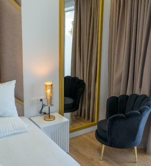 جناح سوبيريور, Adam & Eve Suites