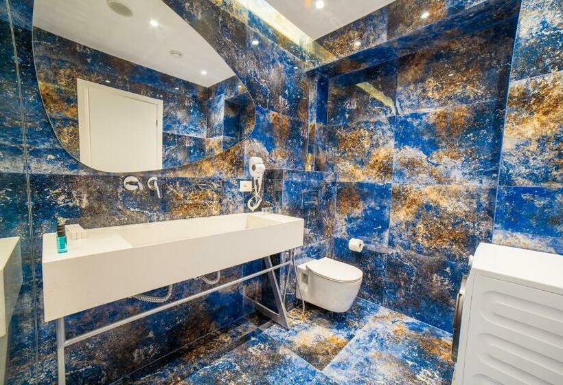 جناح ديلوكس, Adam & Eve Suites