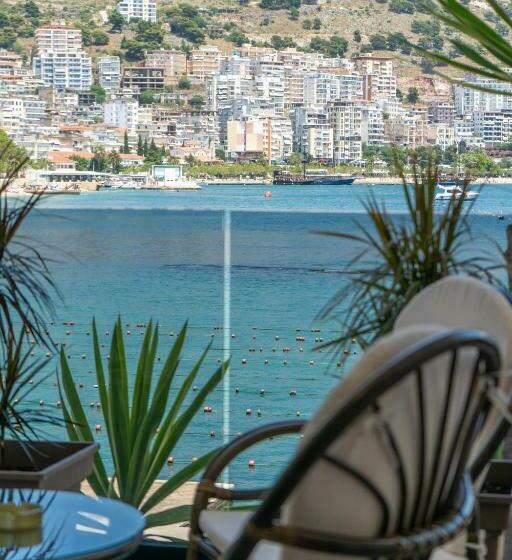 جناح ديلوكس, Adam & Eve Suites