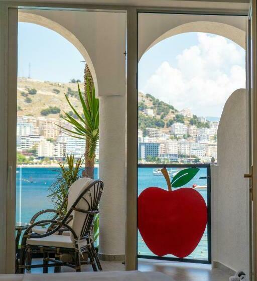 جناح سوبيريور, Adam & Eve Suites