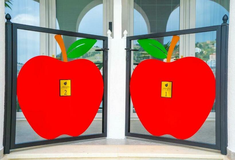 جناح سوبيريور, Adam & Eve Suites