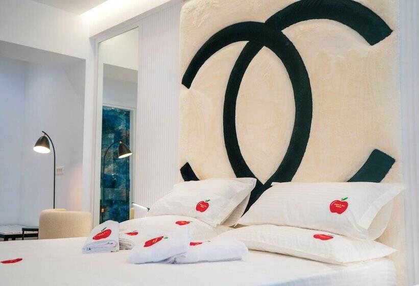 デラックススイート, Adam & Eve Suites