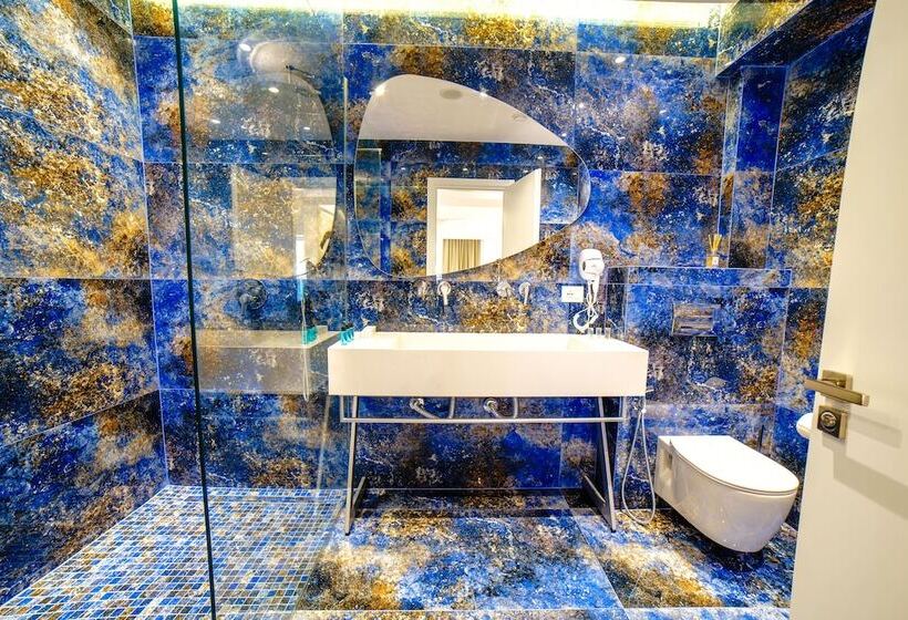 デラックススイート, Adam & Eve Suites
