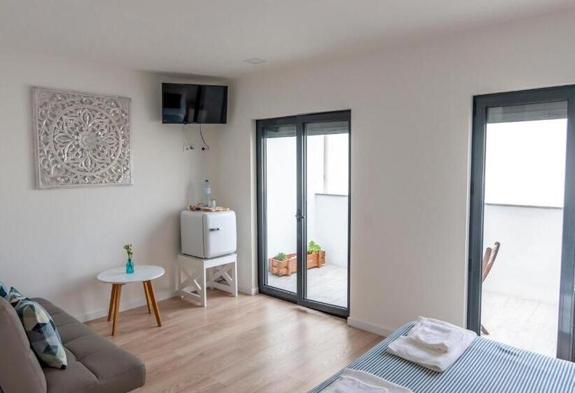 סוויטה עם מרפסת, Beach & Sea Guesthouse