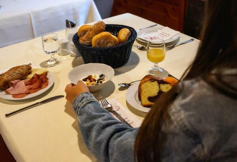 带1个卧室的带阳台的公寓, Aparthotel Zum Schlössl