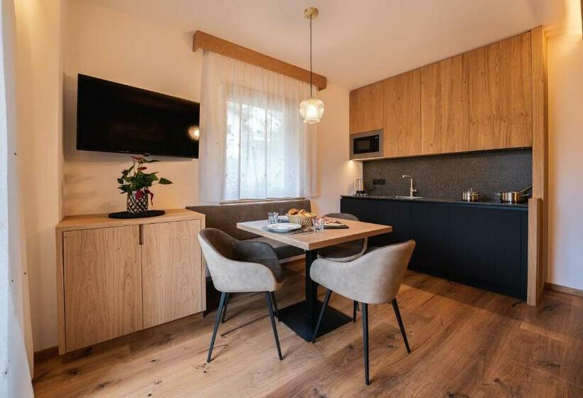 带1个卧室的带阳台的公寓, Aparthotel Zum Schlössl
