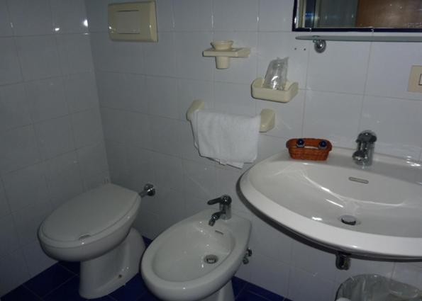 חדר סטנדרט לארבעה, Miramare