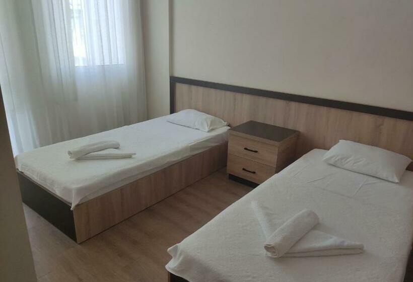 غرفة عائلية, Palmiye