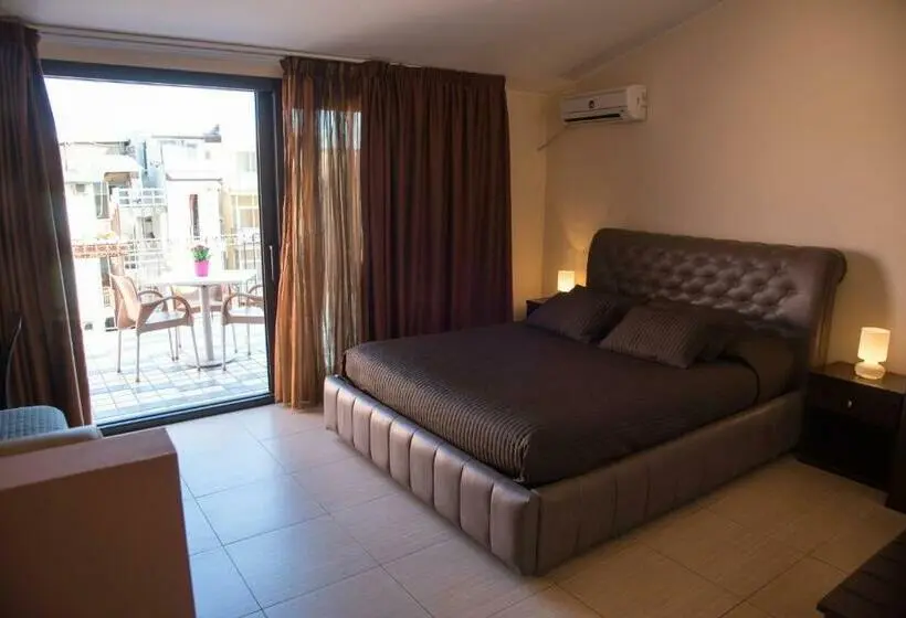 Tripla Superiore Vista Mare, Acitrezza B&b