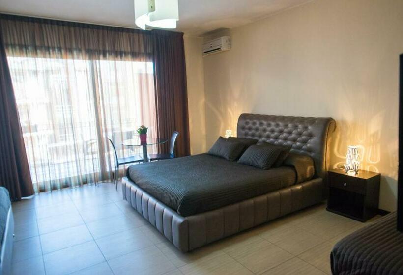 اتاق سوپریور چهار تخته, Acitrezza B&b
