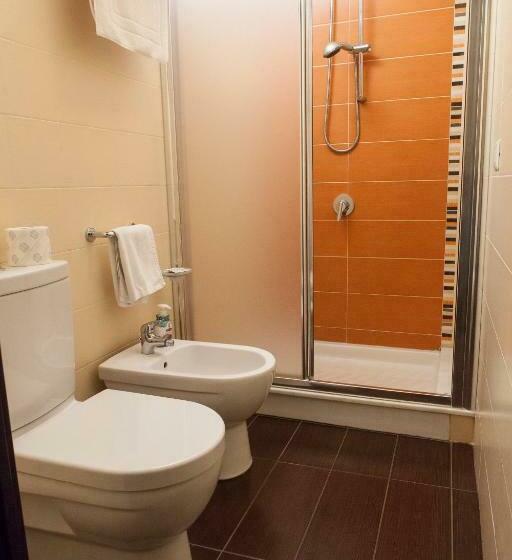 اتاق سوپریور چهار تخته, Acitrezza B&b