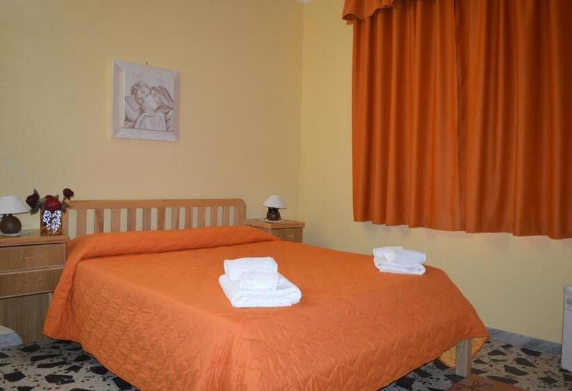 غرفة قياسية ثلاثية, B&b Nonna Valentina