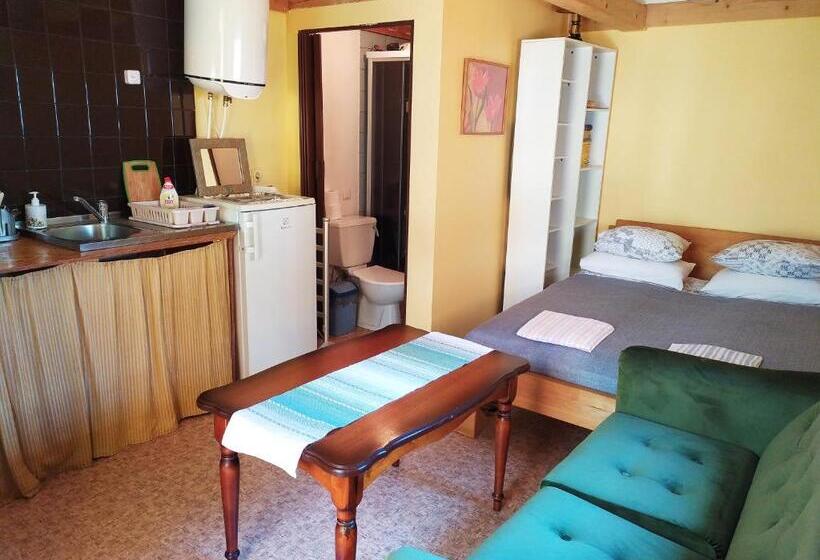 اتاق لوکس, Chill House