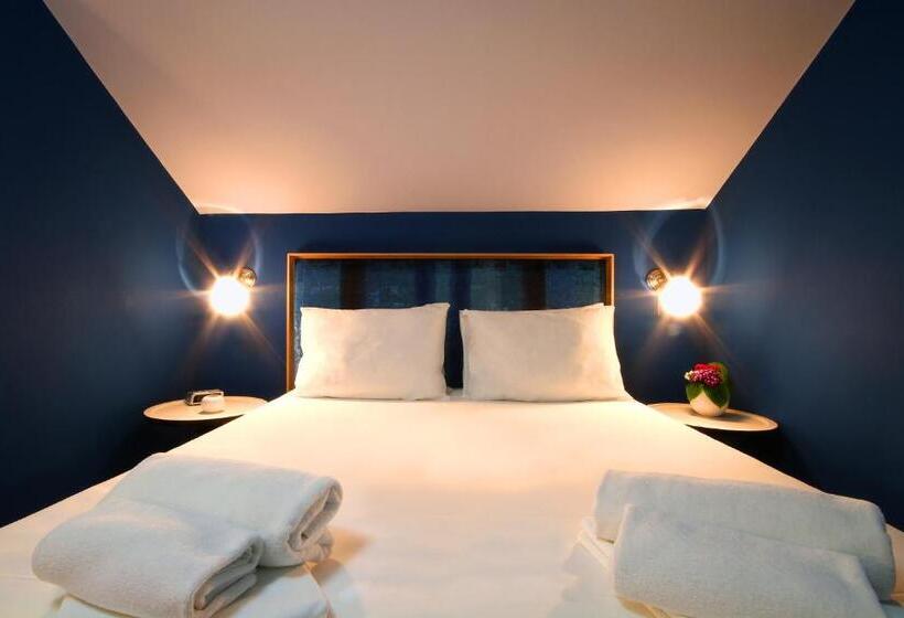 اتاق سوپریور با چشمانداز جانبی دریا, Panonija