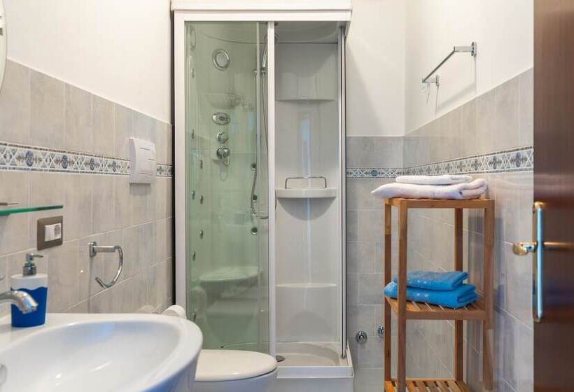 四人标准间, B&b La Mortella