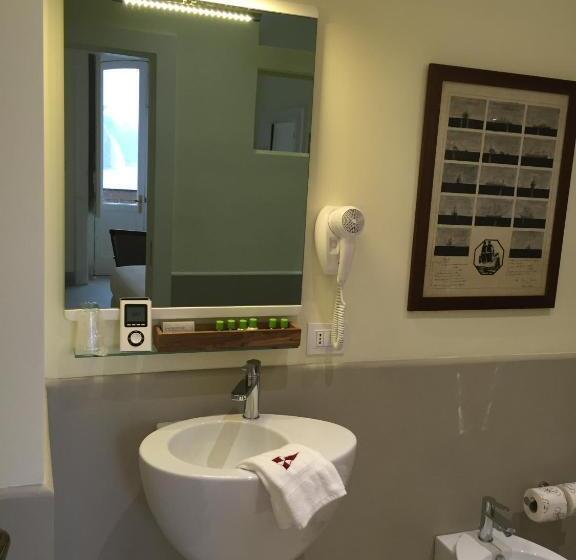 디럭스 룸 킹사이즈 침대, Yacht Club Capo Cervo Suites B&b