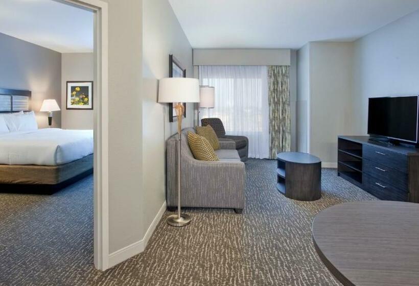 סוויטה מותאמת לאדם עם מוגבלויות, Candlewood Suites Kearney, An Ihg