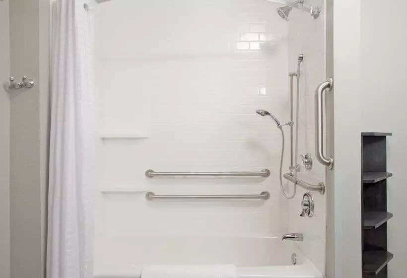 Sviitti Liikuntarajoitteisille, Candlewood Suites Kearney, An Ihg