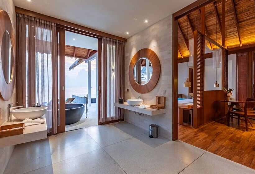 ویلای یک اتاق خوابه با استخر شنا, Furaveri Maldives