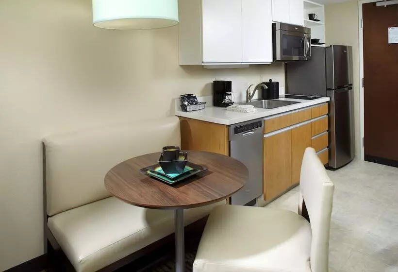身障者適用スイートルーム, Hawthorn Extended Stay By Wyndham Saint Clairsville