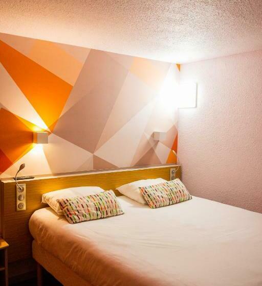 Номер Стандарт, Initial By Balladins La Rochesuryon