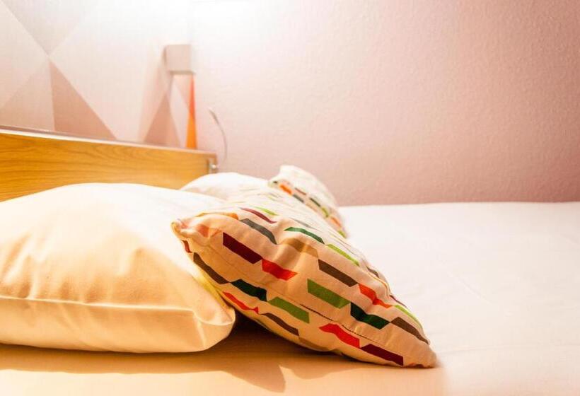 Номер Superior, Initial By Balladins La Rochesuryon