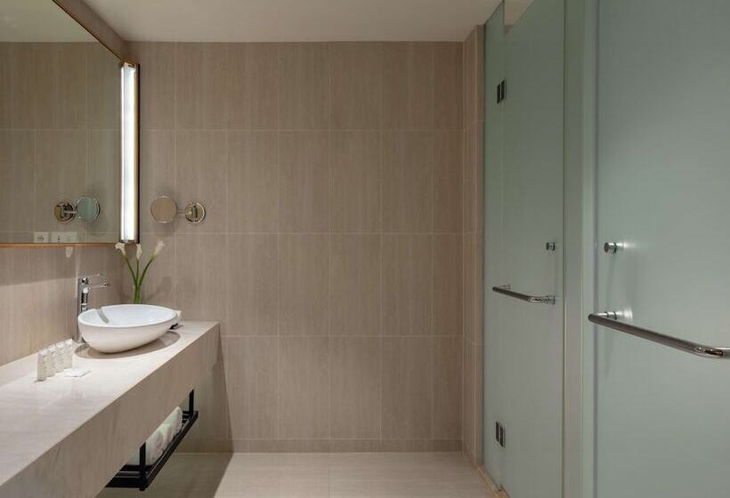 スタンダードスタジオ, Radisson Golf & Convention Center Batam