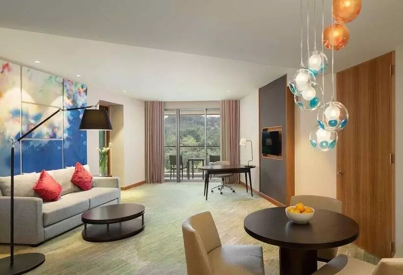 スタンダードスタジオ, Radisson Golf & Convention Center Batam