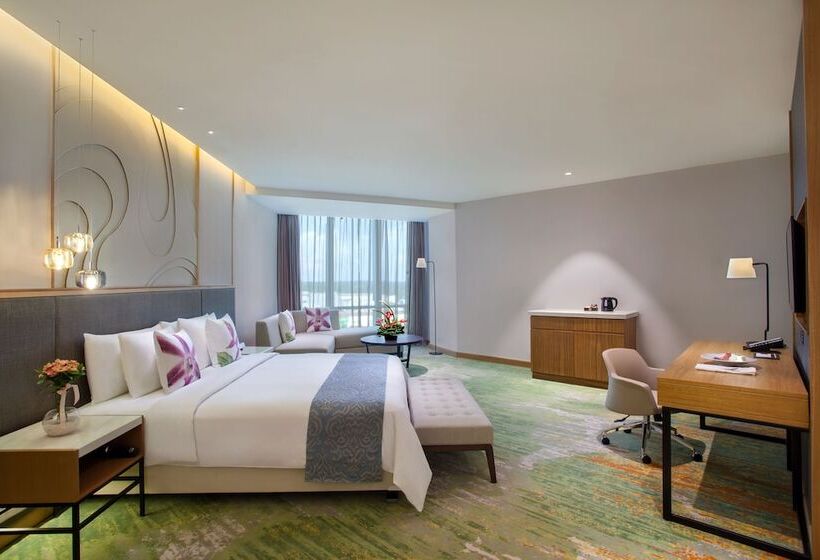 Люкс Повышенной Комфортности, Radisson Golf & Convention Center Batam