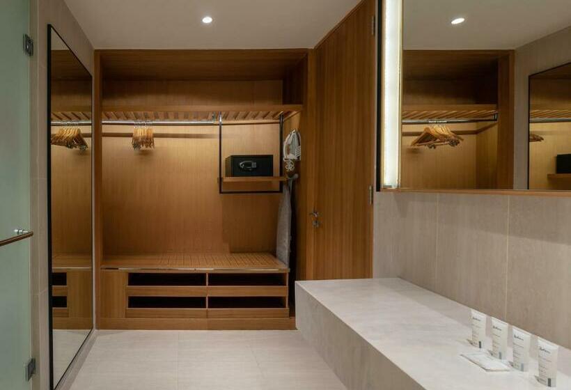 スタンダードスタジオ, Radisson Golf & Convention Center Batam