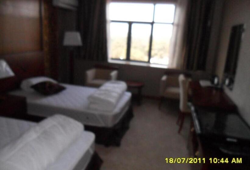 اتاق لوکس, Sogecoa Golden Peacock