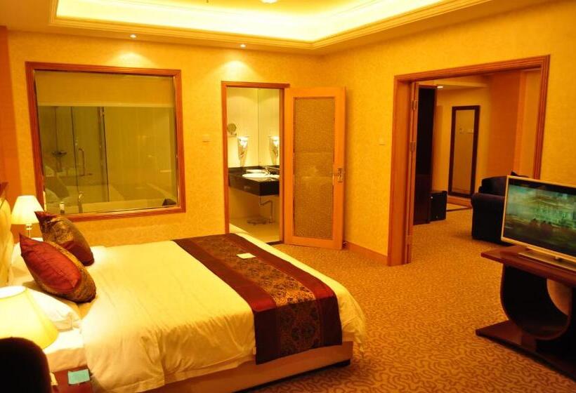 سوییت اجرایی, Sogecoa Golden Peacock