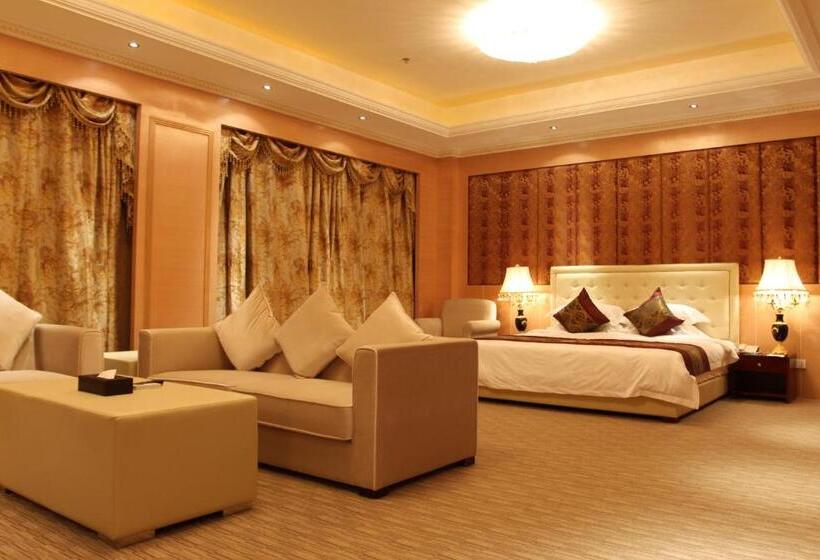 سوییت سوپریور, Sogecoa Golden Peacock