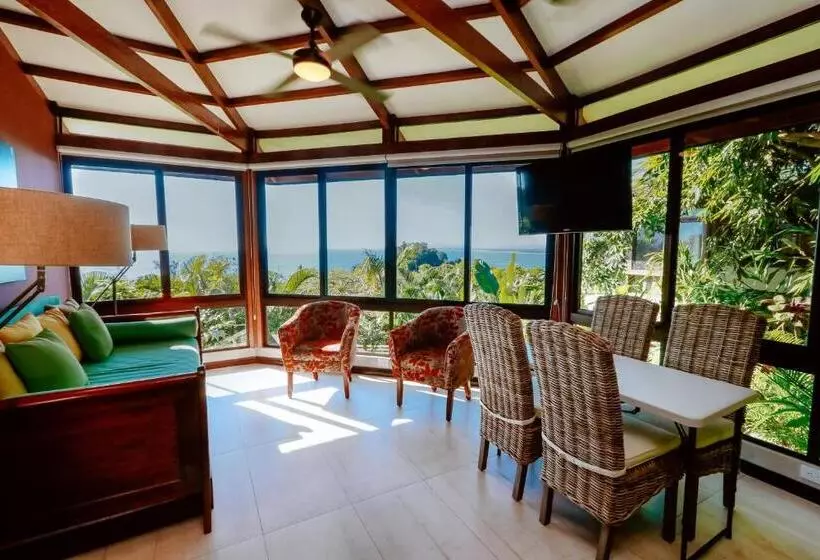 デラックスバンガロー, Tulemar Resort
