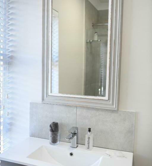 スタンダードシングルルーム, Four Palms Accommodation