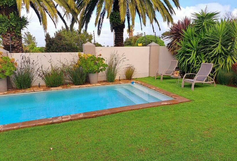 スタンダードシングルルーム, Four Palms Accommodation